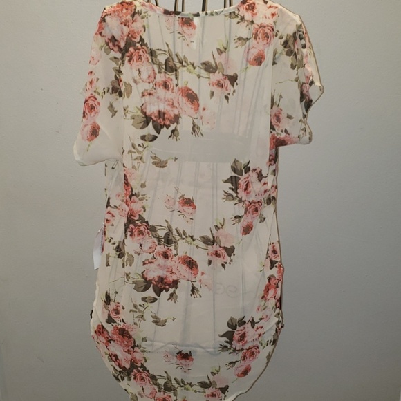 Live 4 Truth sheer floral blouse - Picture 2 of 6
